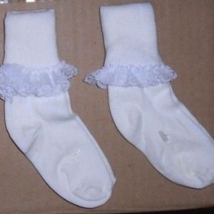 Vtg 2 Pairs Lace Accent Dress Cuffed Bobby Ankle Socks